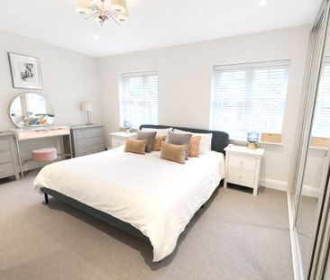 Red Cedar Avenue, Fleet, Hampshire, GU51 - Photo 4