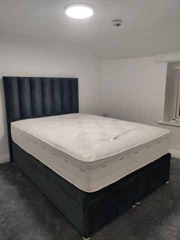 1 bedroom in a house share to rent - Photo 3