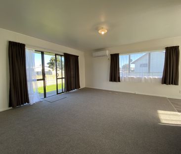 Fully Fenced Home - Photo 6