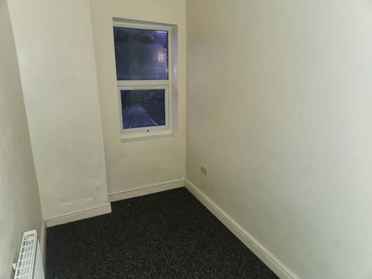Laundry Road, Smethwick, B66 4PR - Photo 1
