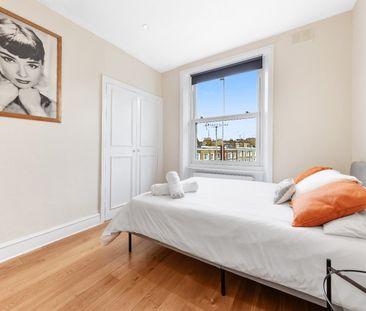 2 Bed Flat, Earls Court Road, W8 - Photo 6