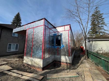 151 Union Street - 4 Bed, 4 Bath, NEW STUDENT BUILD COMING - Photo 5