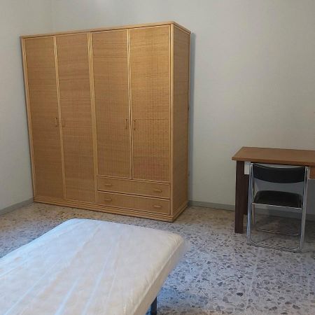 Camera in appartamento - Photo 3