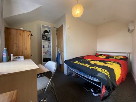 Llanbleddian Gardens, Cathays - Photo 4