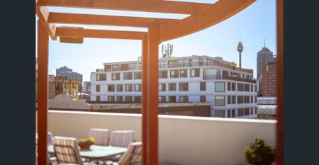 Oversized in/outdoor warehouse residence - Photo 3