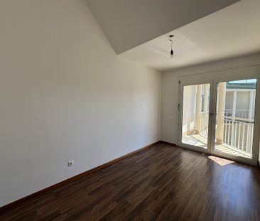 Moderne Dachgeschoßwohnung mit Terrasse und Loggia! - Photo 3