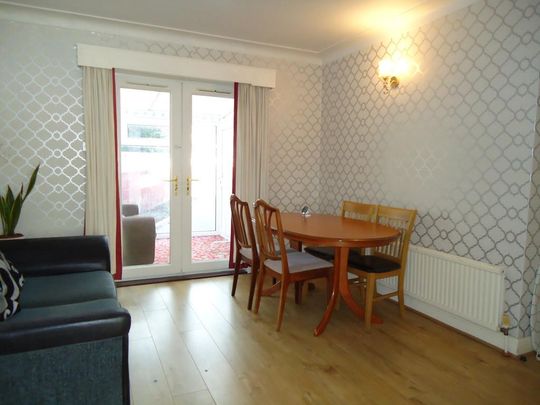 4 bedroom detached house to rent - Photo 1