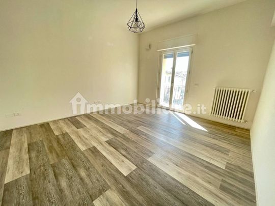 Appartamento via 24 Maggio, Città, Montevarchi - Photo 1