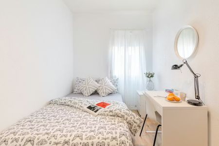 Calle de Dolores, Madrid, Community of Madrid 28039 - Foto 4