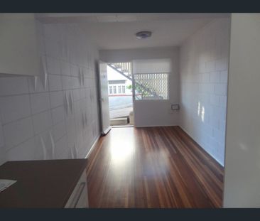 3/13 Westbourne Street, Highgate Hill, Qld 4101 - Photo 5