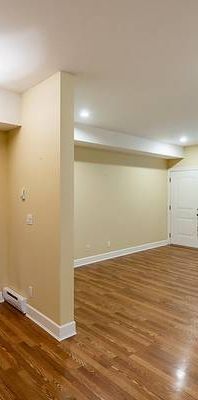 2 bedroom basement suite - Photo 1