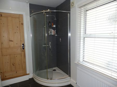 Semi-detached house to rent on - Photo 5