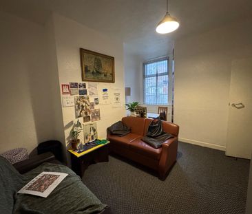 3 Bed Terraced House, Hibbert Street, M14 - Photo 2