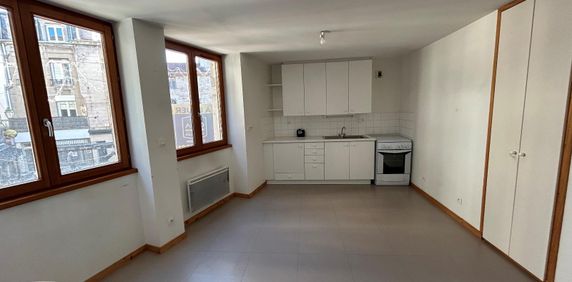 Location Appartement 2 pièces 39m² ST ETIENNE 42000 - Photo 2