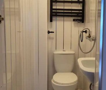 3 Bedroom 2 Bathroom Apartment - Photo 6