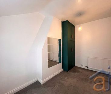 2 bedroom semi-detached house to rent - Photo 5