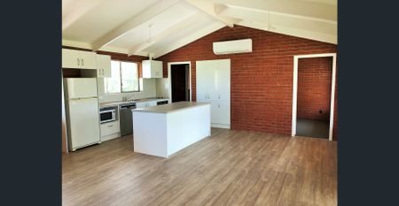 Cute as a Button in Silver Sands! - Photo 5