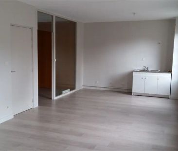 Location appartement 3 pièces - 75m² à Montluel (01120) - Photo 2