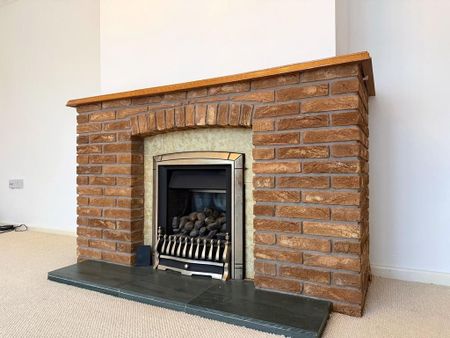 2 bedroom detached bungalow to rent - Photo 2