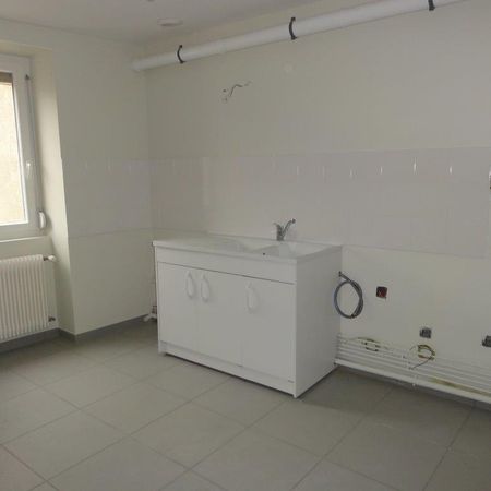 Location Appartement 2 pièces 49m² LE CREUSOT 71200 - Photo 4