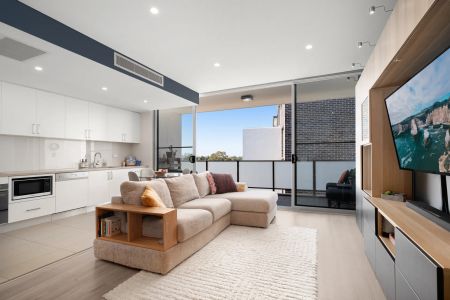 Gorgeous Two Bedroom Apartment in Ultra-Convenient Position - Photo 5