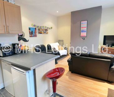 4 Bedroom End Terraced House for rent in William Street - Photo 1