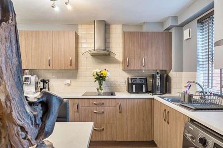 Bright Street, Swindon, SN2 - Photo 4