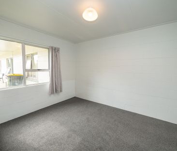 Renovated two bedroom unit - Photo 4