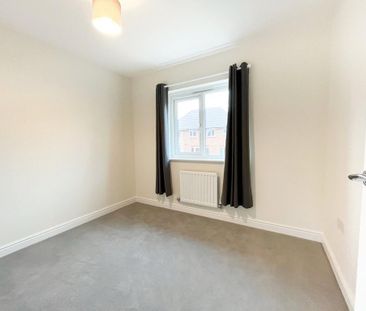 4 bedroom detached house to rent - Photo 2