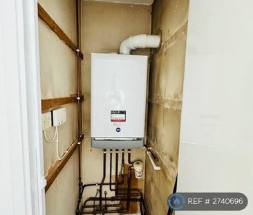 3 bedroom terraced house to rent - Photo 6