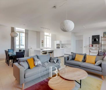 Location Appartement 6 pièces 184m² LYON 5ème - Photo 2