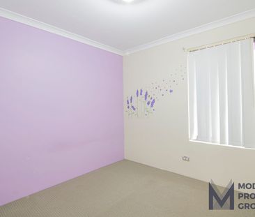 IMMACULATE 4 x 2 FAMILY HOME WITH PLENTY OF EXTRAS - Photo 1