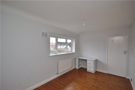 1 bedroom in a house share to rent - Photo 4