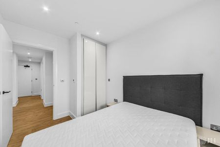 3 bedroom flat to rent - Photo 5