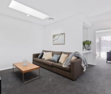 Brand New Designer 3 Bedroom Home in Prime Burrill Lake Location - Photo 2