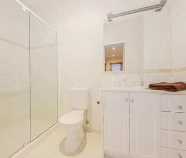 2/65 Allenby Road, Hillside VIC 3037 - Photo 3