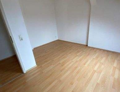 3 Raum Wohnung Zwickau Innenstadt mit Balkon und Tageslichtbad ab sofort zu vermieten - Photo 1