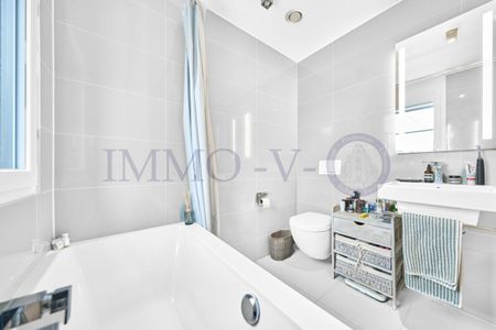 SPACIOUS STANDING WITH BALCONY + TERRACE AND LAKE VIEW - Photo 5