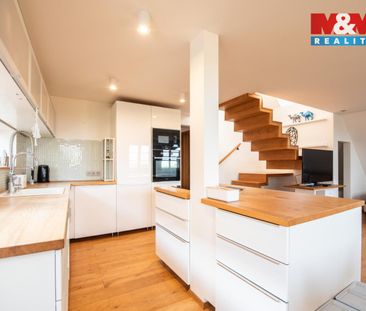 Pronájem bytu 5+kk 112 m² - Фото 1