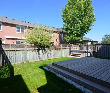 For Lease - 411 CEDAR HEDGE Road, Milton, Ontario - Photo 2