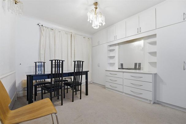 4 bedroom property to rent - Photo 1