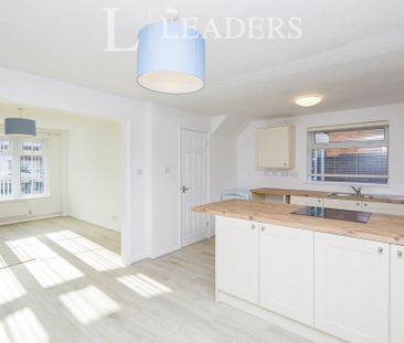 3 bedroom house to rent Barnwood Close, Mickleover, DE3 - Photo 5