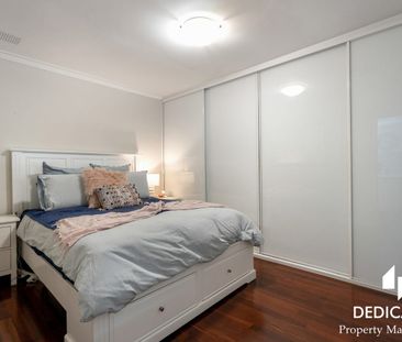 IMMACULATELY PRESENTED HOME IN CONVENIENT KARDINYA LOCATION - Photo 3