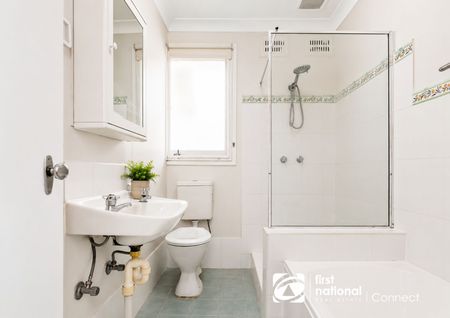Comfortable Family Living in a Prime Location - Photo 4