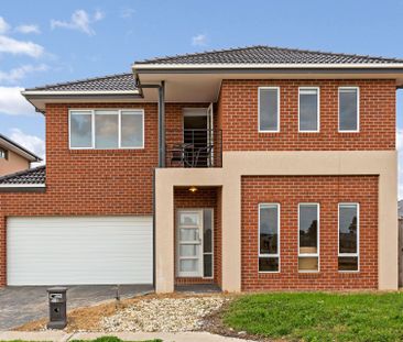 Four Bedroom Home with Everything at Your Doorstep - Photo 1