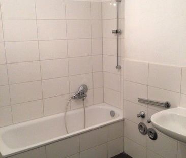 Wohnung sucht Familie: weitläufige 4- Zimmer-Wohnung - Photo 1