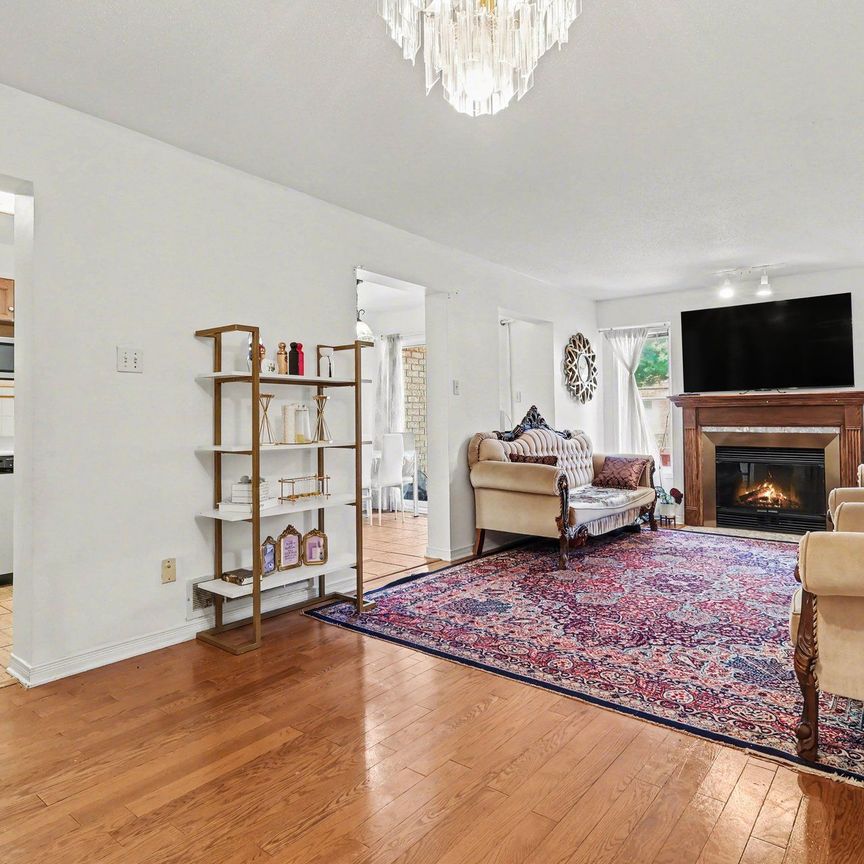 For Lease - 52 Scarlet Court, Hunt Club - South Keys and Area, Ontario - Photo 1