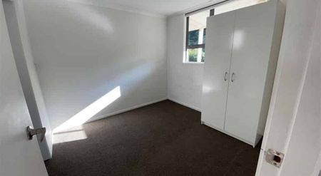 Easy Living! - Photo 2