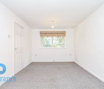 1 bed Flat for Rent - Photo 2