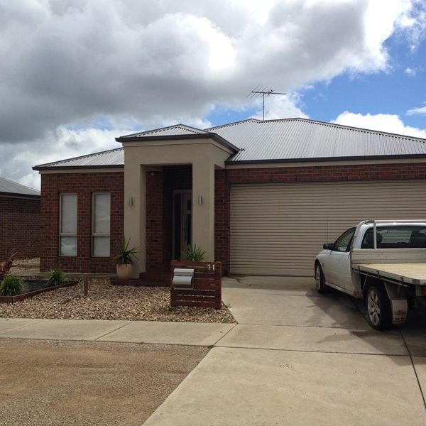 7-bedroom shared house, Grenache Drive - Photo 1